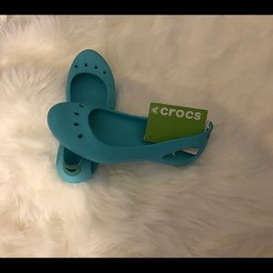 Brand New Crocs Relaxed Fit Size 9